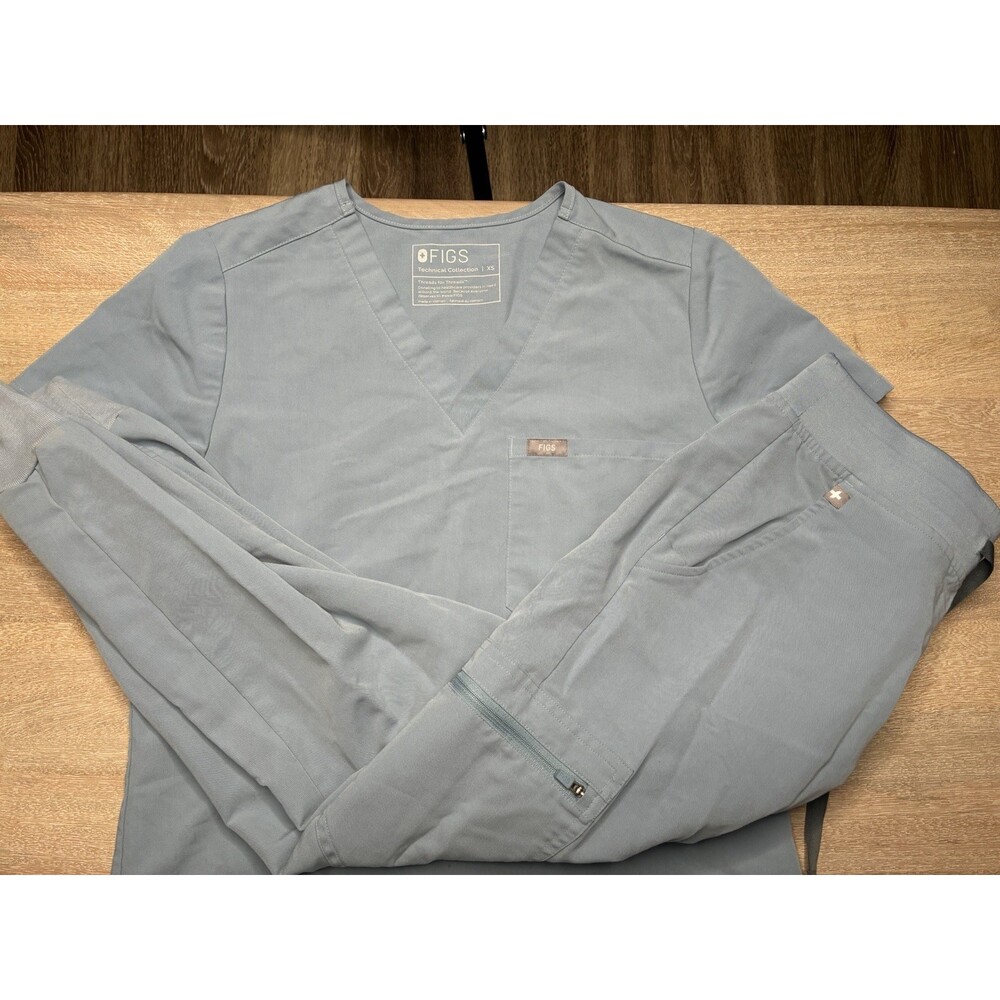 Figs Light Gray Scrub Set - Track Pants & Top